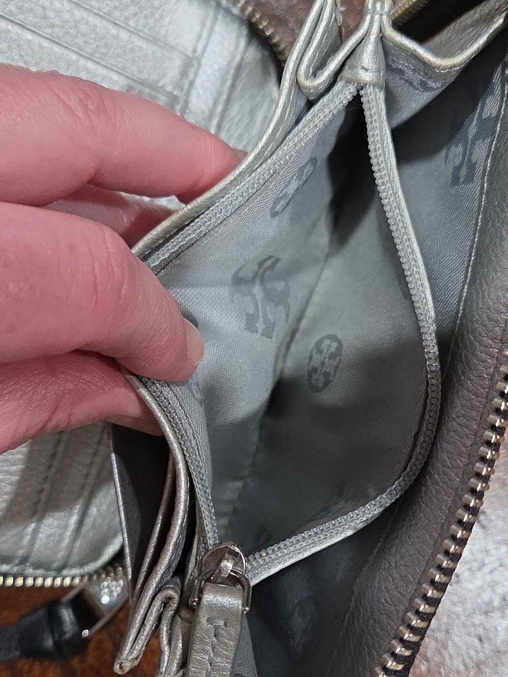 Tory Burch Wallet - Picture 11 of 12
